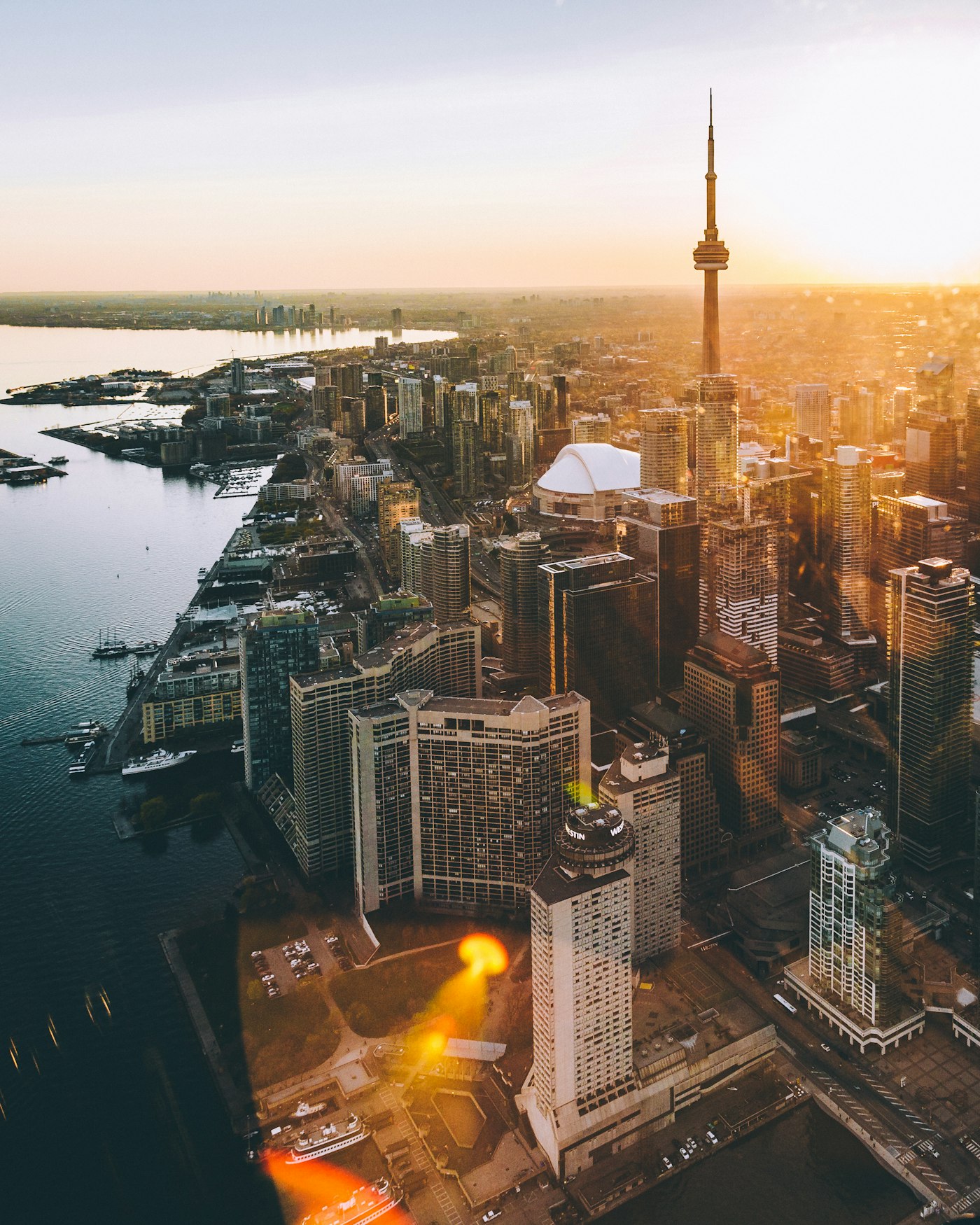 The CN Tower and Toronto waterfront in the evening light